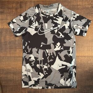 Nike Pro Dri-Fit Fitted Kids Camo Athletic Short Sleeve Black and Gray small